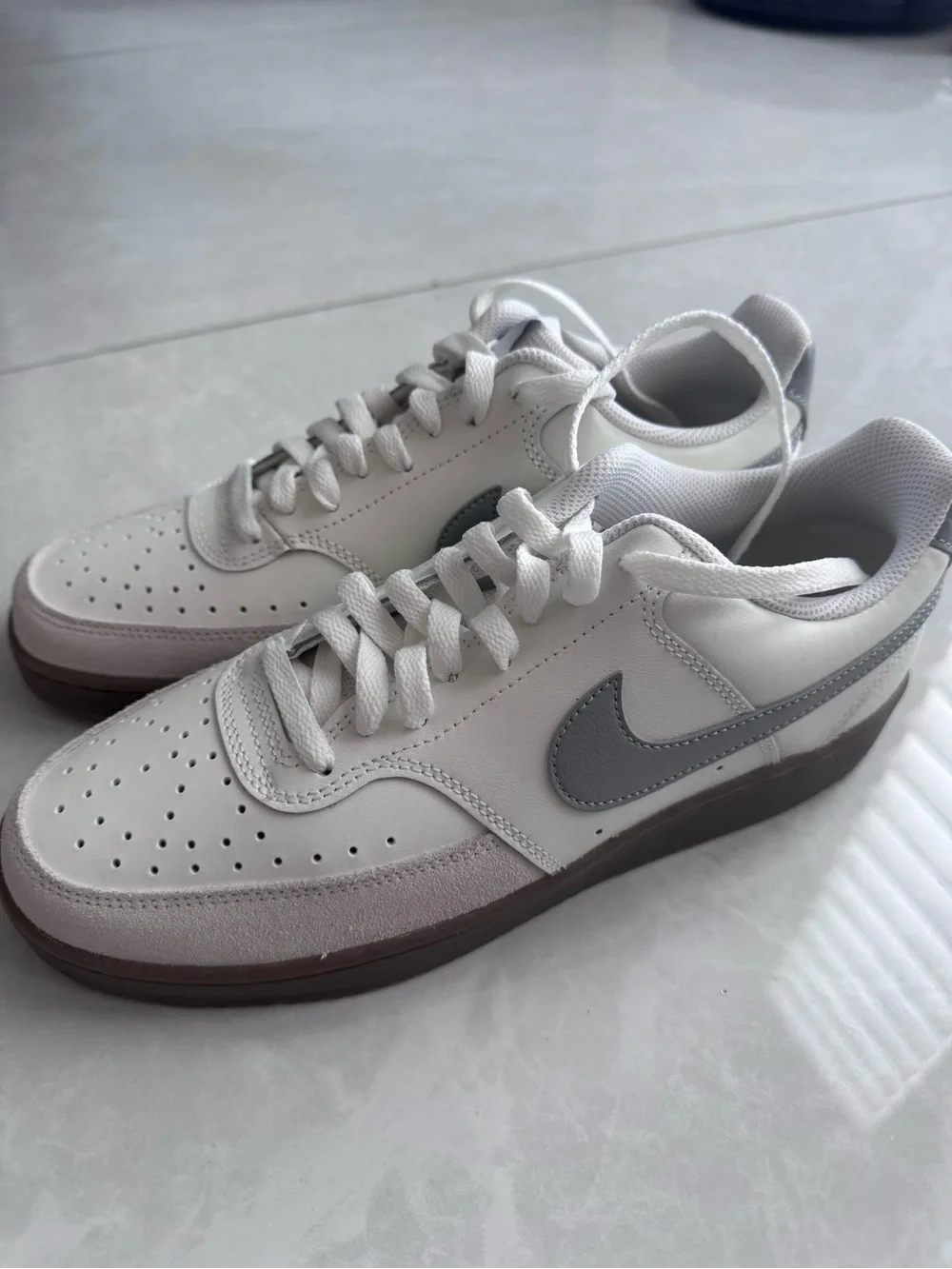 Nike Men’s White and Light Gray Low-Top Sneakers with Brown Sole